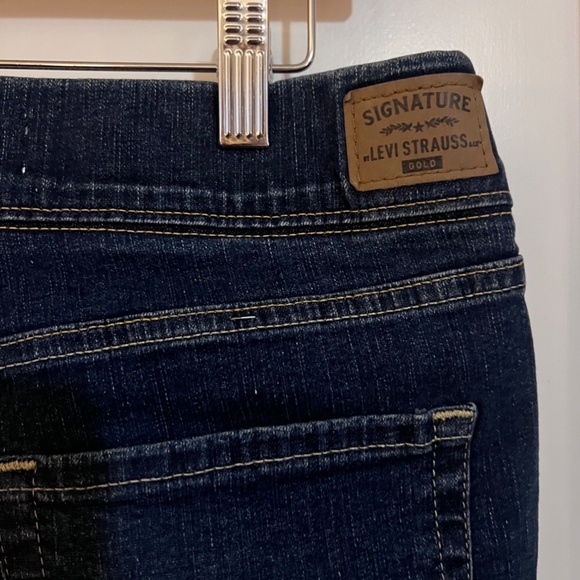 Signature by Levi Strauss & Co. Gold Label Totally Shaping Pull-On Skinny Jeans - Picture 7 of 10